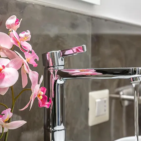 Iflat Brand New & Modern Station Roma