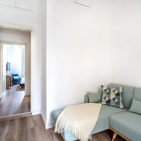 Iflat Brand New & Modern Station Apartment